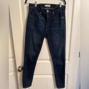 Ann Taylor LOFT skinny jeans. Dark wash sz 6